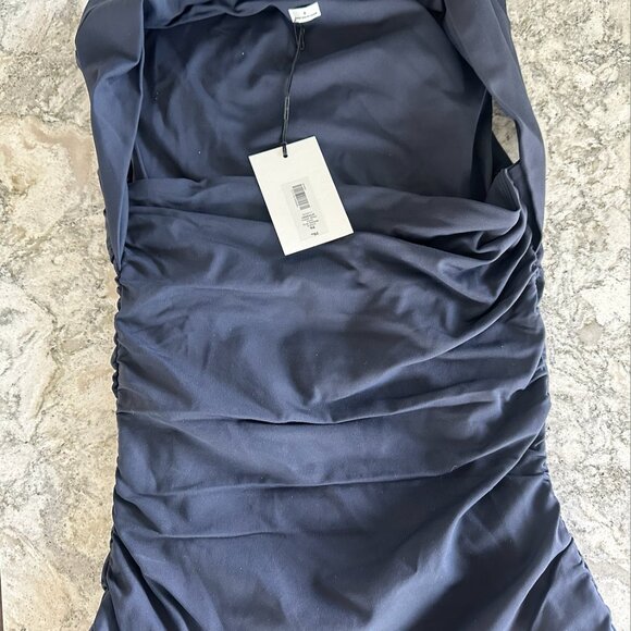 NWT Aritzia Original Contour top in Navy Size Small - Picture 2 of 4